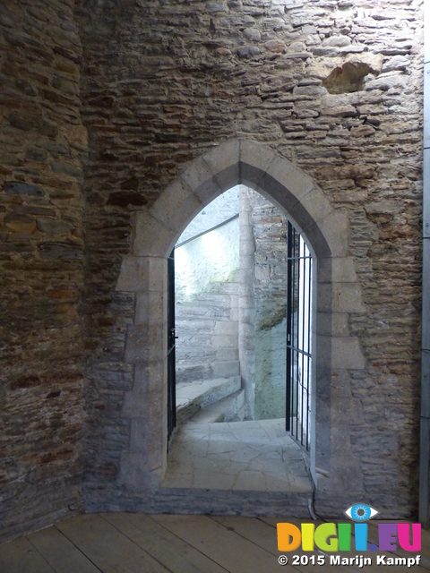 FZ023958 Caerphilly castle spiral staircase